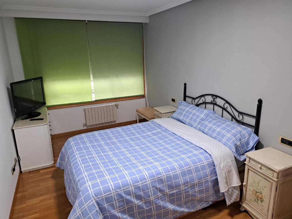 Piso Millenium Lägenhet Ourense Exteriör bild