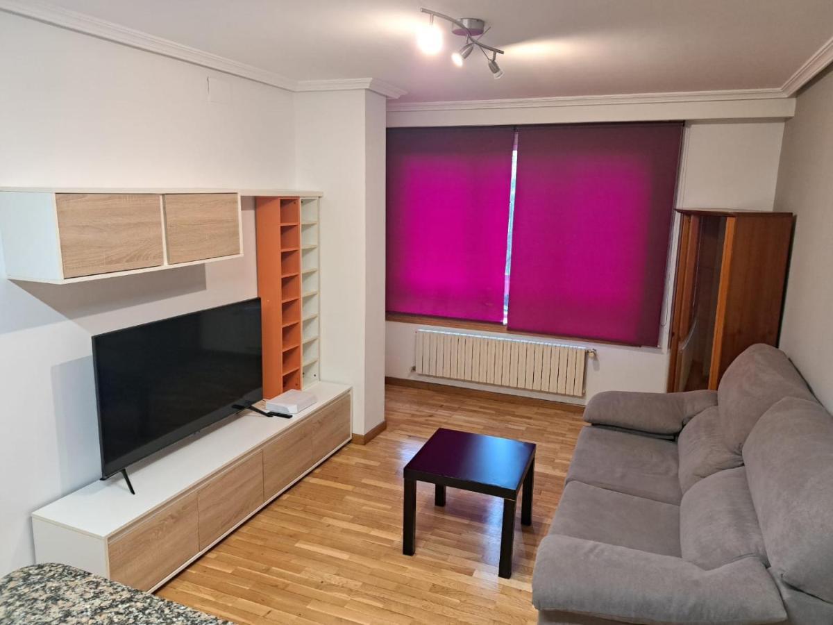 Piso Millenium Lägenhet Ourense Exteriör bild