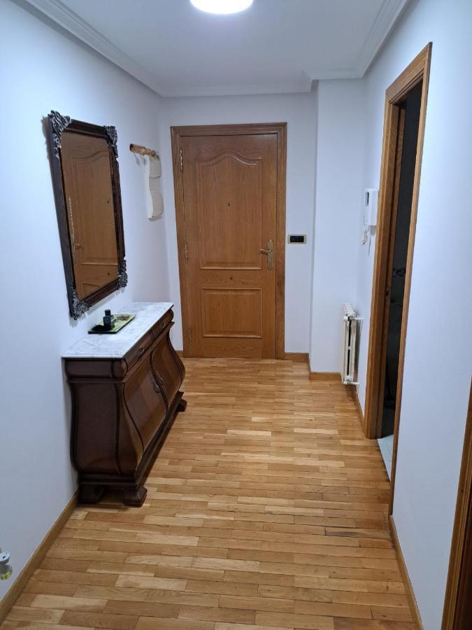 Piso Millenium Lägenhet Ourense Exteriör bild